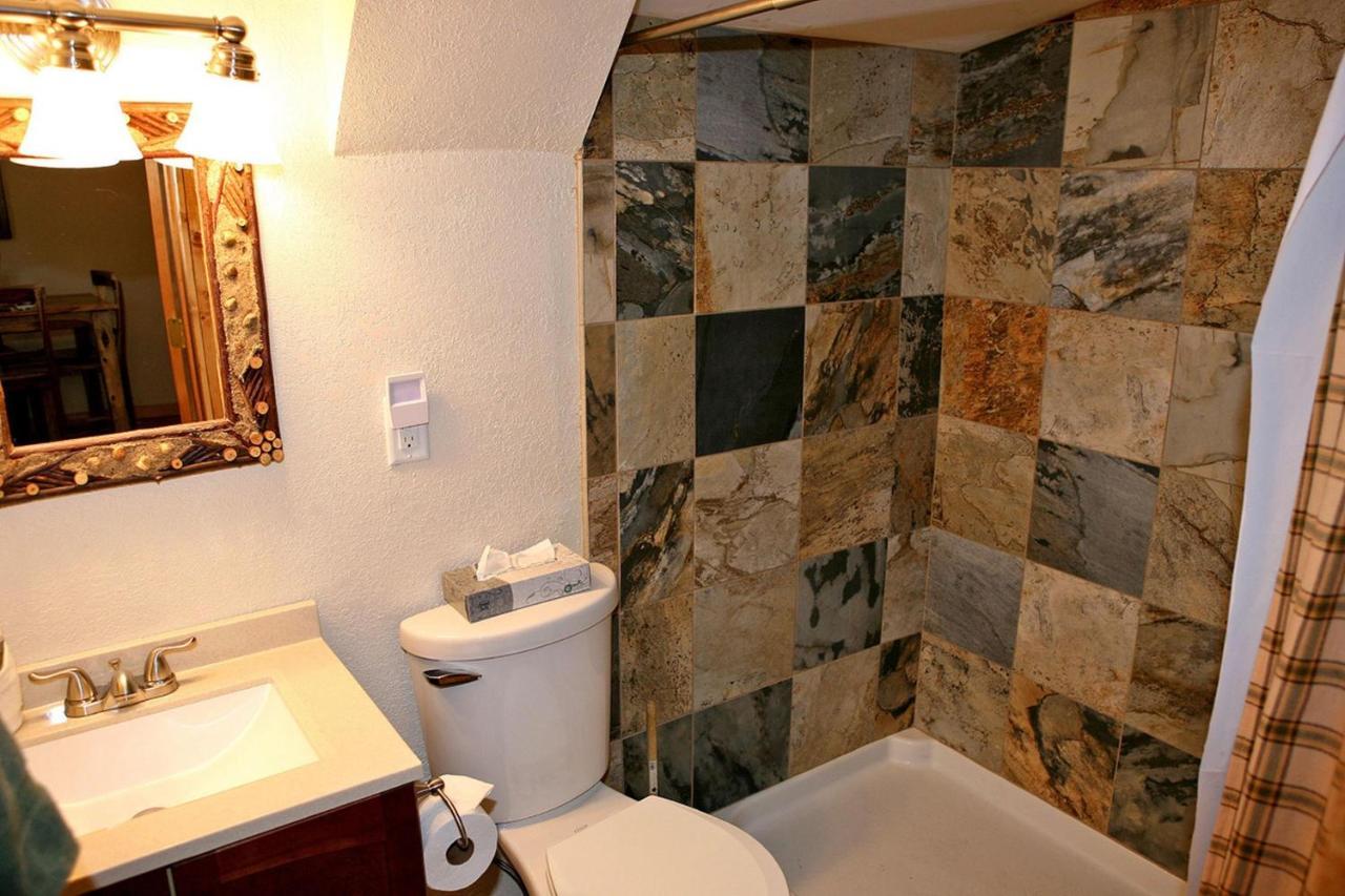 Lazy R Cottages With Hot Tubs By Rocky Mountain Resorts Estes Park Oda fotoğraf