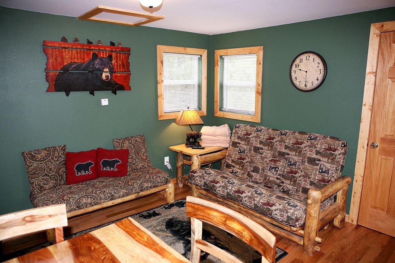 Lazy R Cottages With Hot Tubs By Rocky Mountain Resorts Estes Park Oda fotoğraf
